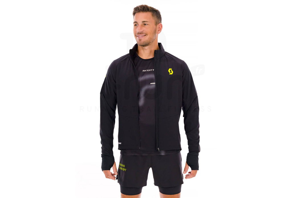 Comparatif : les meilleures vestes de running pour courir en automne 5 Scott RC Run WP : veste pour courir sous la pluie